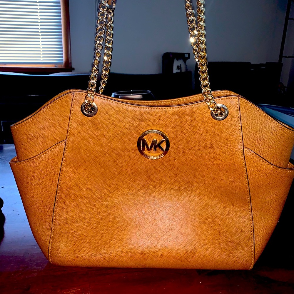 Medium Micheal Kors Leather Tote - Picture 1 of 4